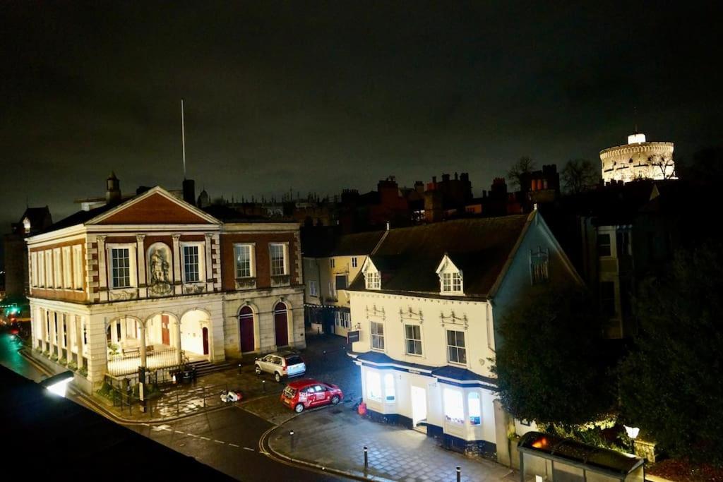 Epic Location, Views & Large Private Terrace Leilighet Windsor Eksteriør bilde
